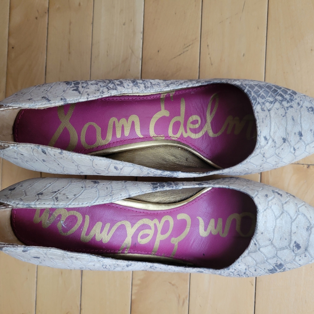 Sam Edelman Gray Loafers with Elegant Detailing